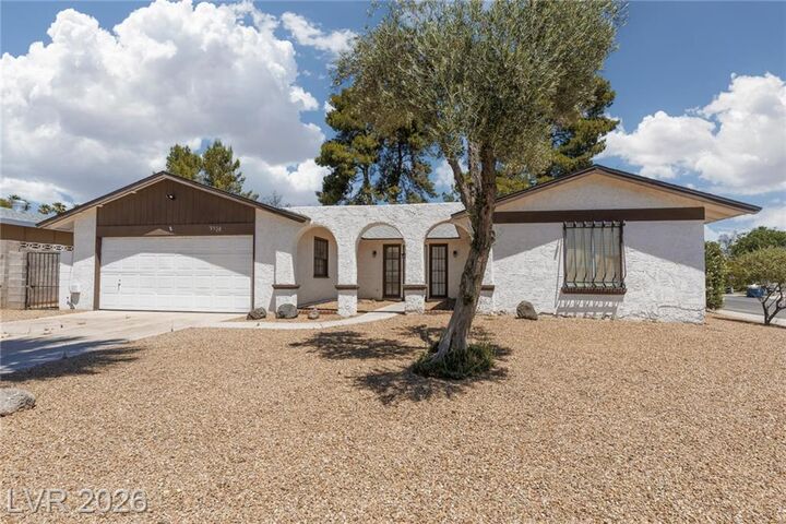 Property Photo:  3958 Oakhill Avenue  NV 89121 