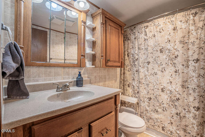 Property Photo:  1311 Avenue C  ND 58501 