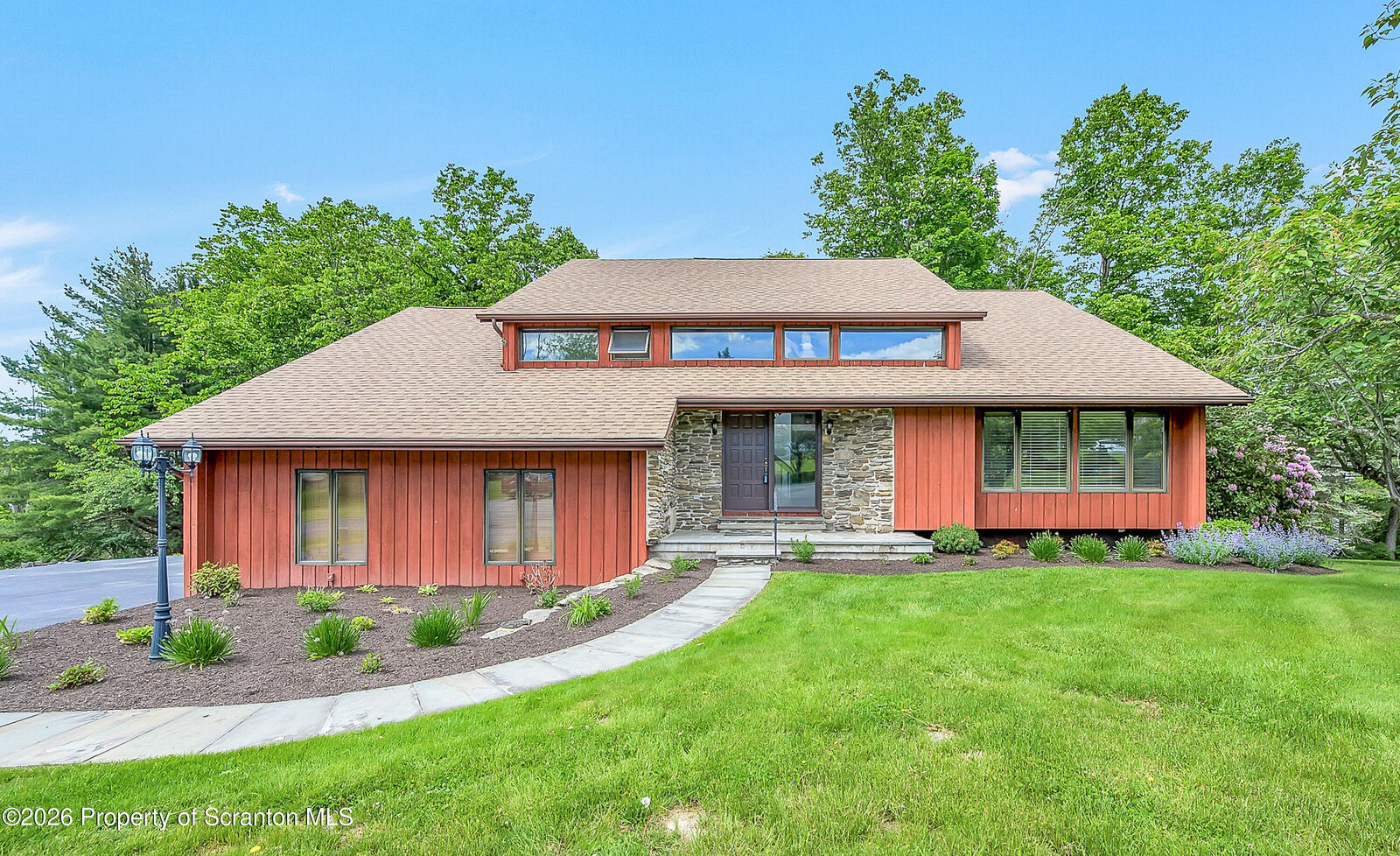 Property Photo:  104 Glenview Lane  PA 18411 
