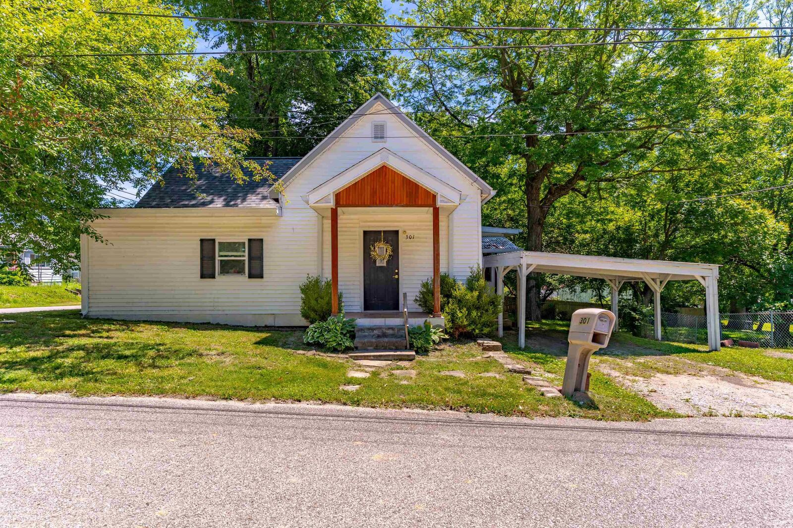 Property Photo:  301 E Washington Street  IN 47610 