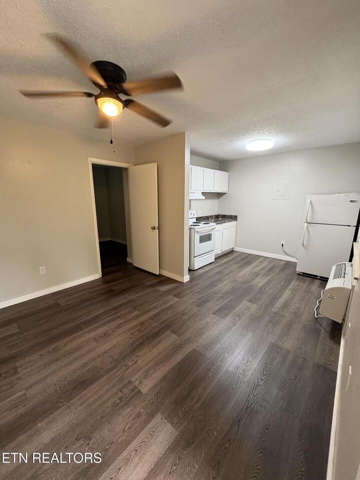 Property Photo: 128 S 3rd St 22 TN 37763