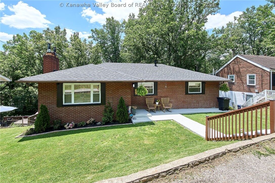 Property Photo:  106 Sheridan Circle  WV 25314 