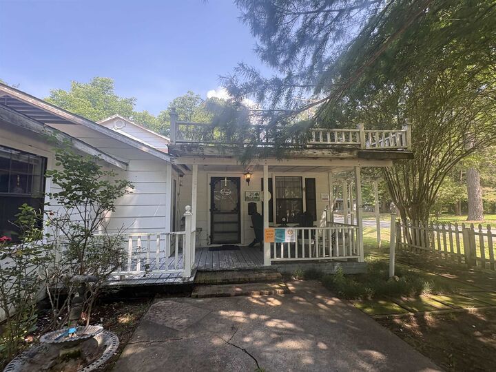 Property Photo: 211 E Bonham TX 75657