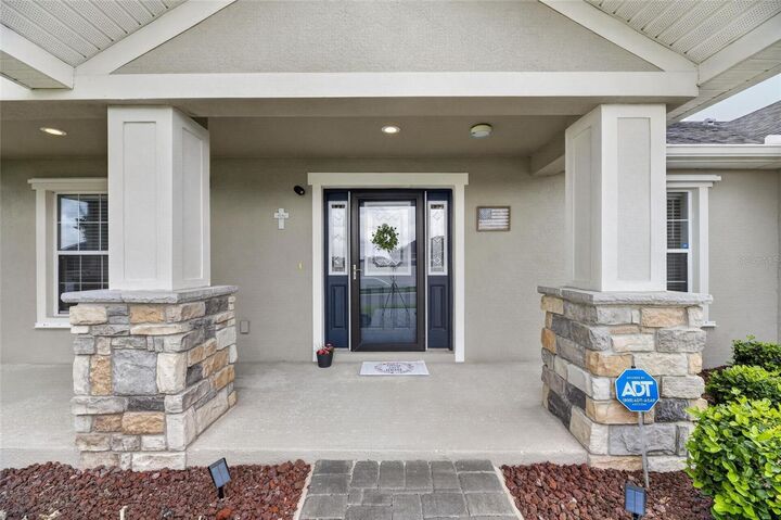 Property Photo:  3039 Pearly Drive  FL 33812 