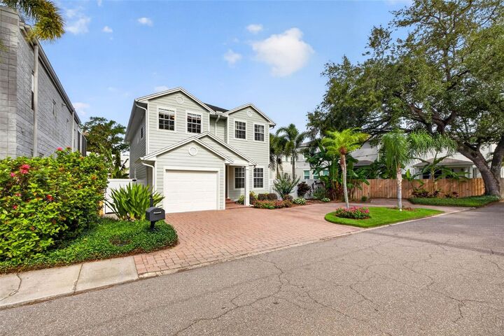 Property Photo:  6007 S Russell Street  FL 33611 