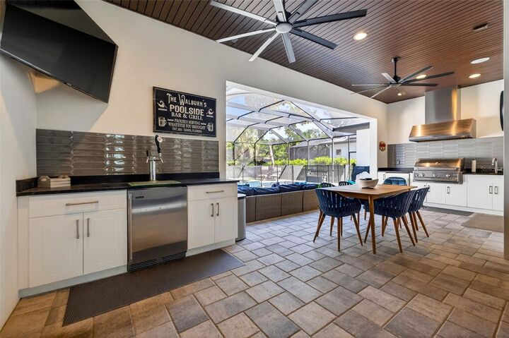 Property Photo:  4015 W Zelar Street  FL 33629 