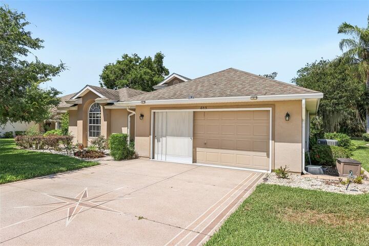 Property Photo:  623 Juniper Way  FL 32778 
