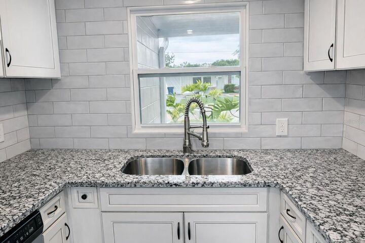 Property Photo:  8434 77th Ave  FL 33777 
