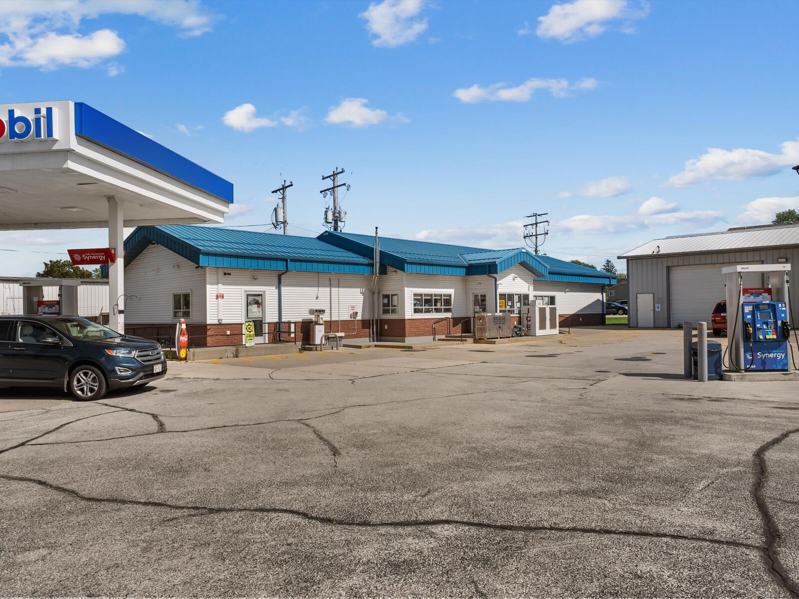 Property Photo: 790 Wolf Rd WI 53075