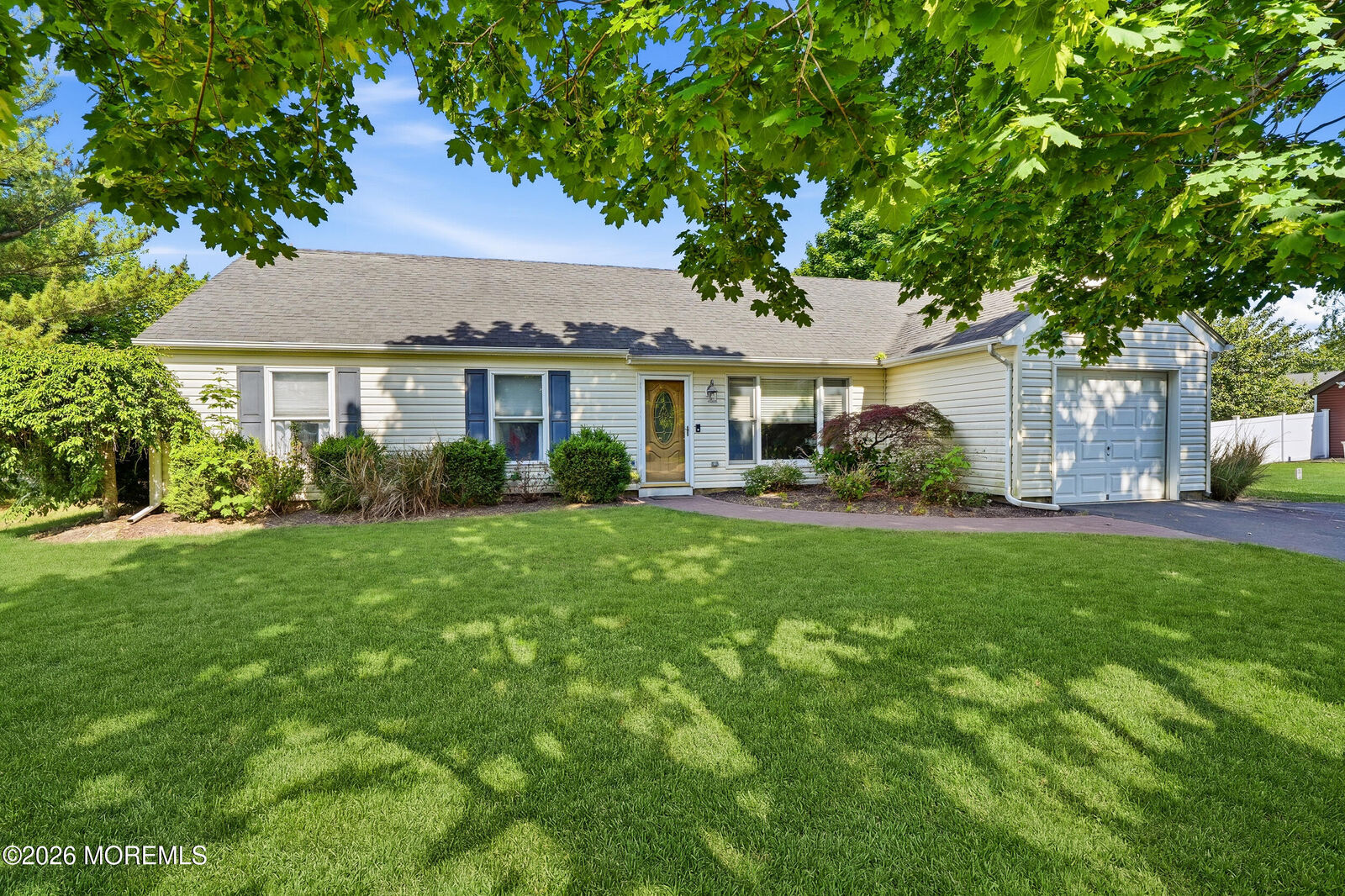 Property Photo:  881 Eaglehurst Court  NJ 08753 