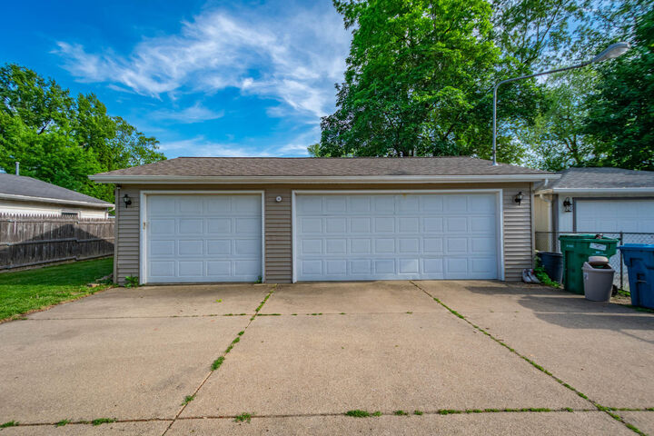 Property Photo:  447 W Territorial Road W  MI 49015 
