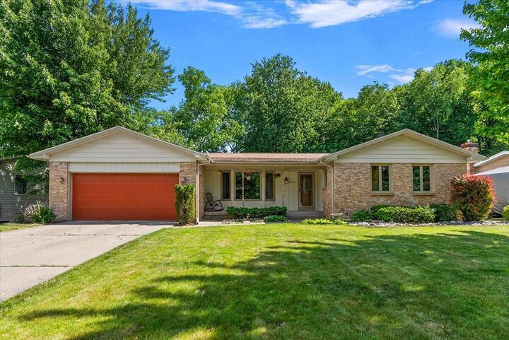 Property Photo:  2840 Timberlane SW  MI 49418 