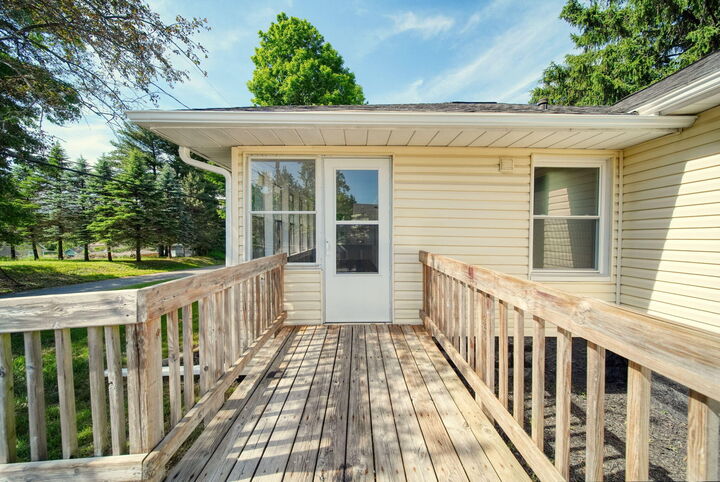 Property Photo:  317 Lockwood Street  MI 49203 
