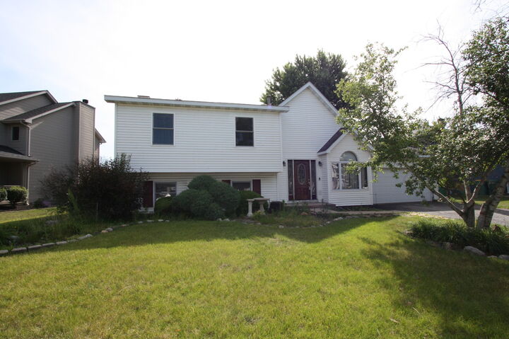 Property Photo:  1310 Vintage Drive  IL 60431 