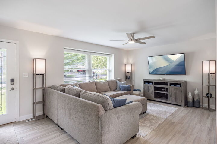 Property Photo:  1513 Ronzheimer Avenue  IL 60174 