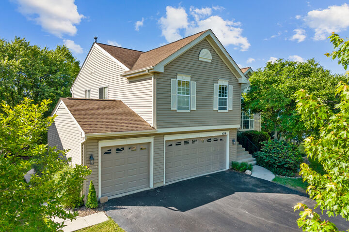 Property Photo:  5718 Breezeland Road  IL 60110 