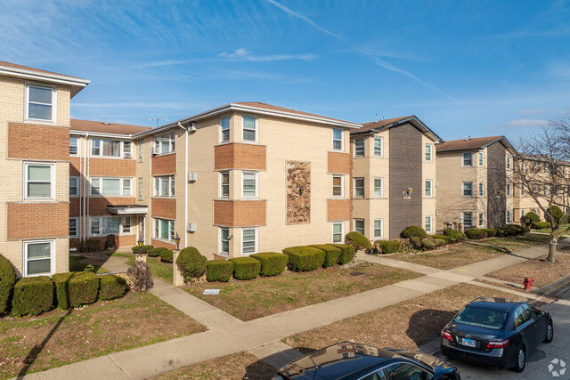 Property Photo:  8532 W Gregory Street 3S  IL 60656 