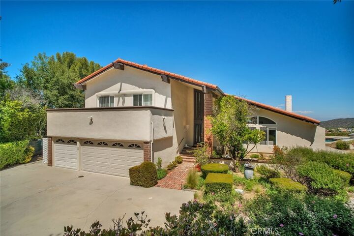 Property Photo: 20138 Greenbriar CA 91356