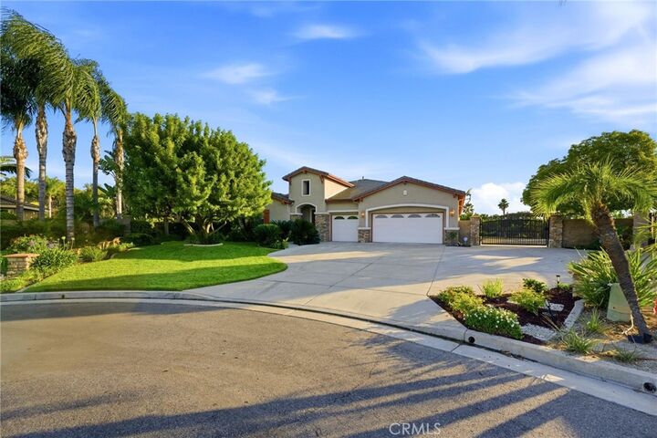 Property Photo: 1268 Viento Court CA 92508