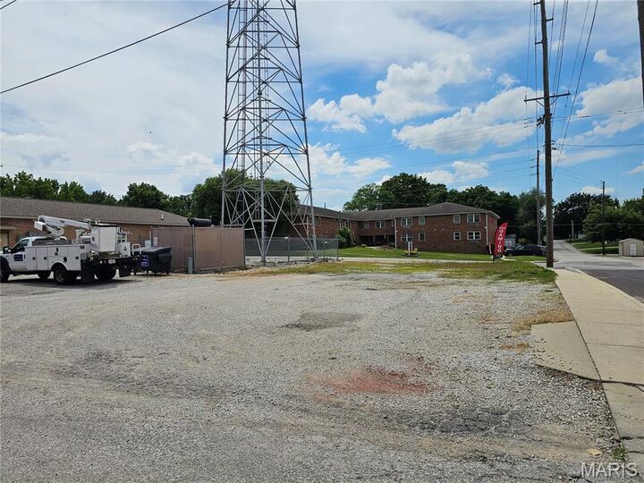 Property Photo:  120 W Water Street  IL 62049 