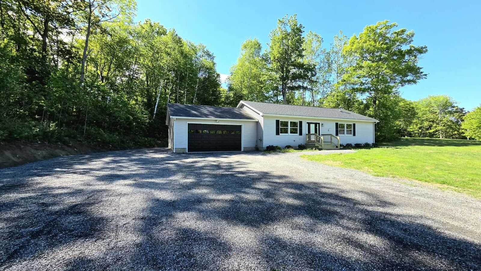 Property Photo:  6 Nickerson Road  ME 04363 