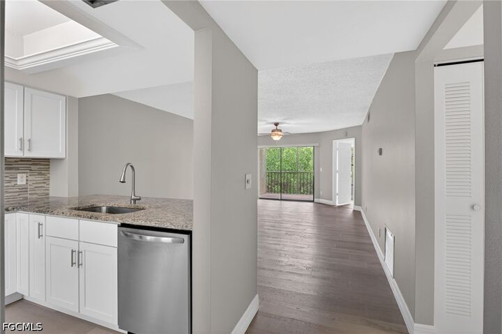 Property Photo: 15206 Parkside Drive 102 FL 33908