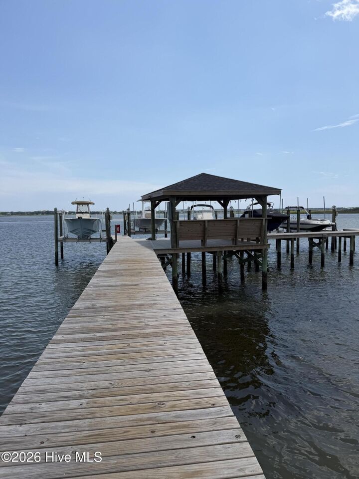 Property Photo:  64 Pier View Court  NC 28443 