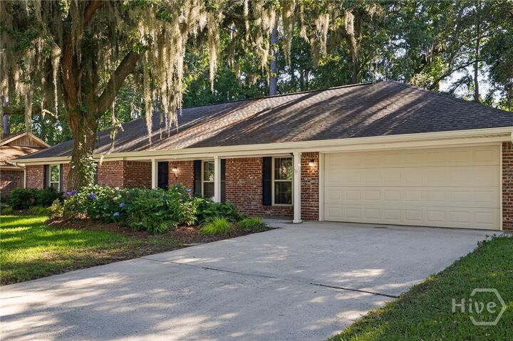 Property Photo:  42 River Oaks Road  GA 31410 