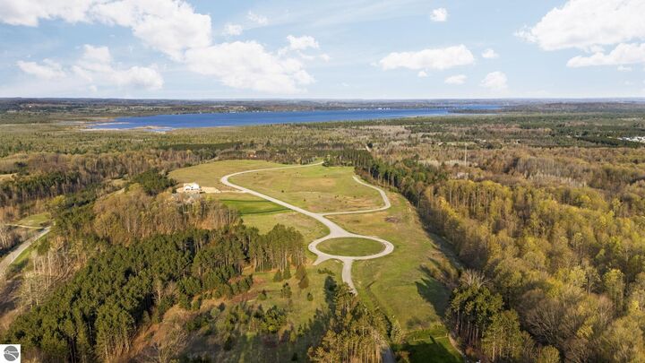 Property Photo:  4787 Wonderview Lane NW  MI 49676 