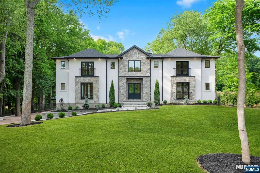 Property Photo: 165 Hickory Lane NJ 07624