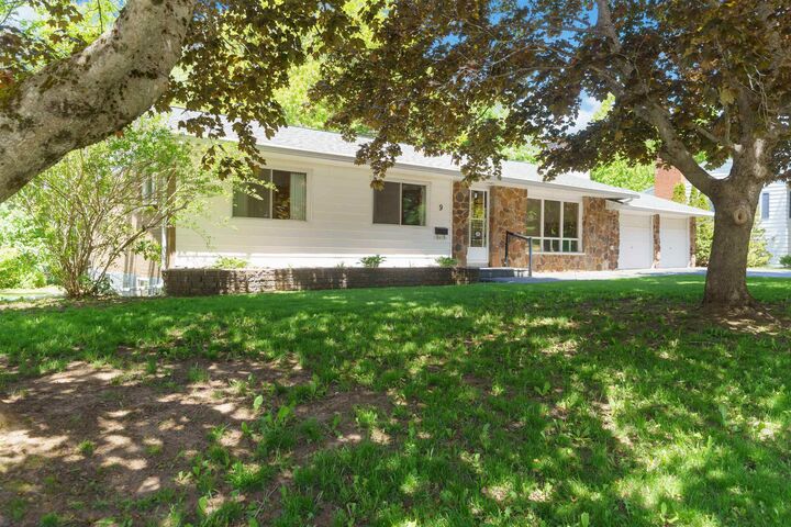 Property Photo:  9 Fowler Court Minas Vale  NS B4N 3J1 