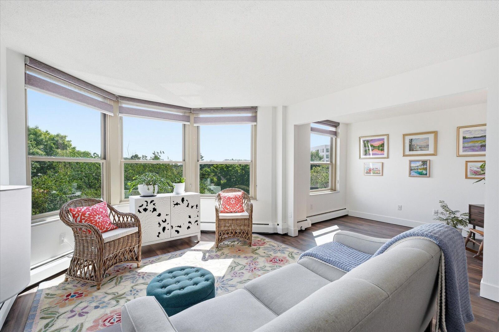 Property Photo:  1425 W 28th Street 322  MN 55408 