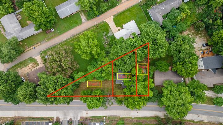 Property Photo: 1236 W Mount Comfort Road AR 72703