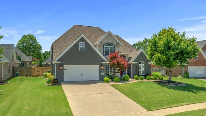 Property Photo: 4506 W Creekview Drive AR 72758