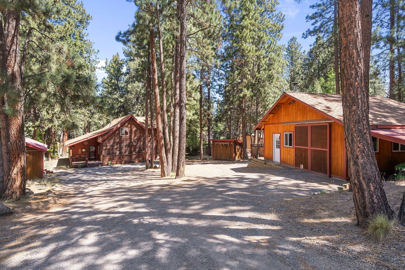 Property Photo:  19078 Choctaw Road  OR 97702 
