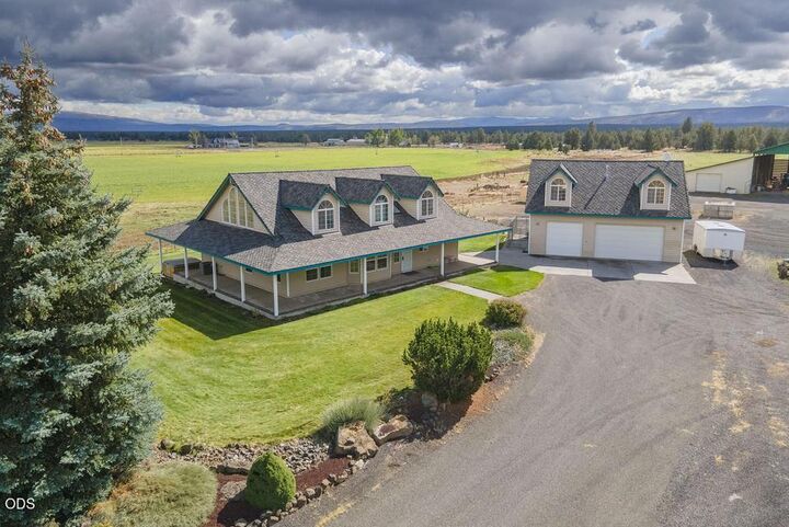 Property Photo:  24585 Dodds Road  OR 97701 