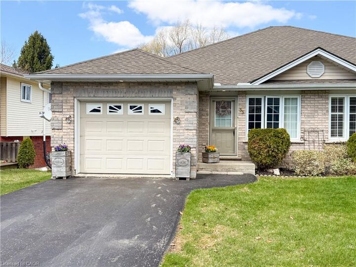 33A Lingwood Drive — photo 1