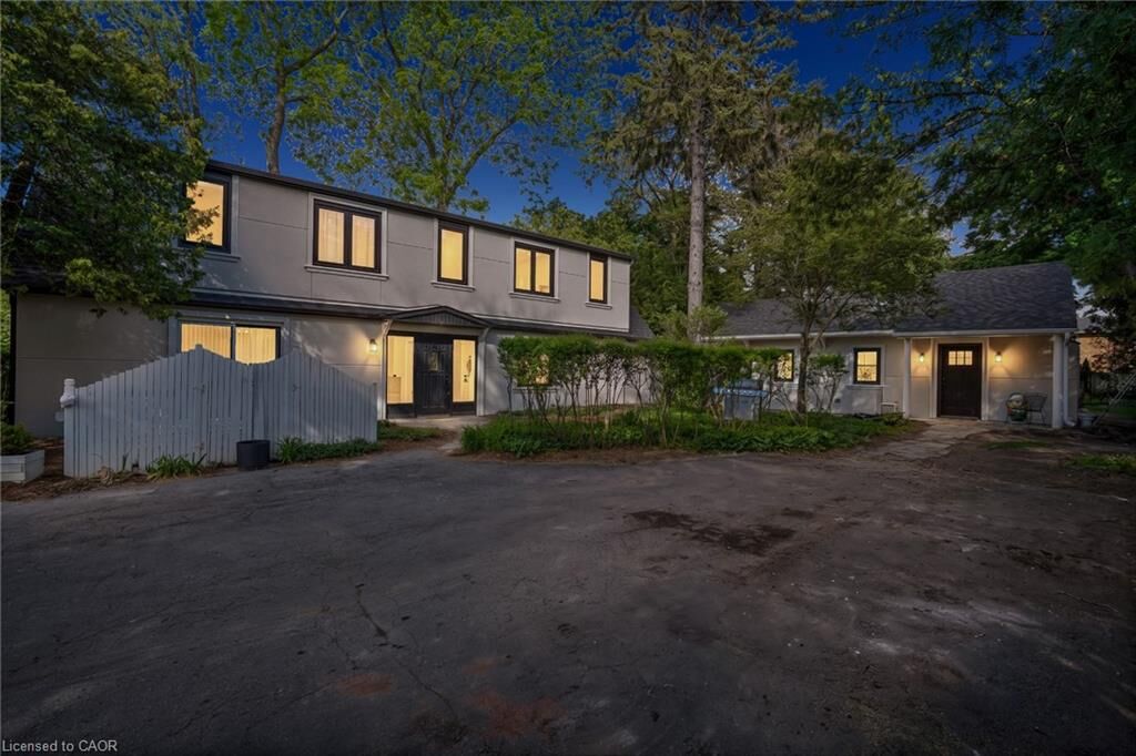 Property Photo: 1182 Linbrook Road 5 ON L6J 2L4
