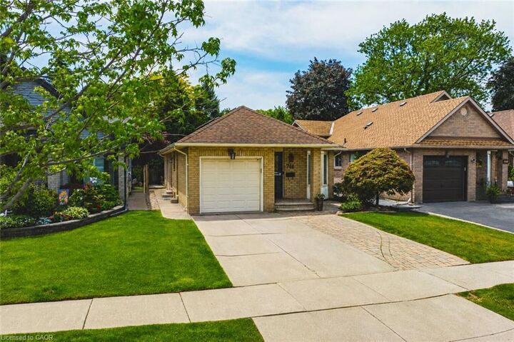 Property Photo:  744 Miriam Crescent  ON L7S 2E3 