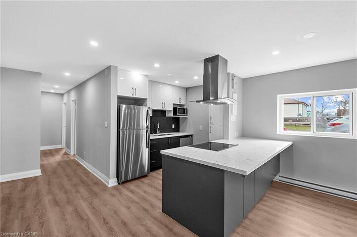 Property Photo:  529 Elm Street 1  ON L3K 5W6 