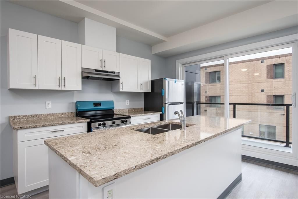 Property Photo:  10 Queen Street 202  ON N5R 3H8 