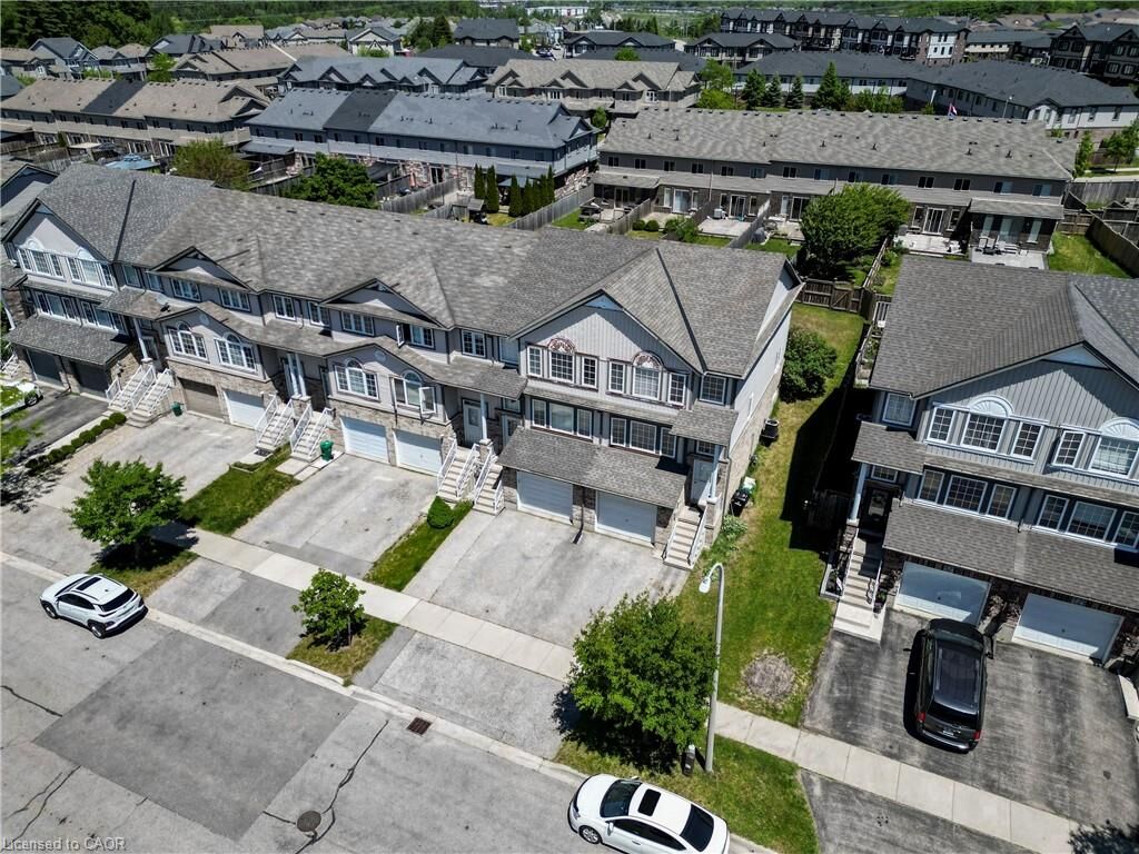 Property Photo:  18 Madeleine Street  ON N2R 1V5 