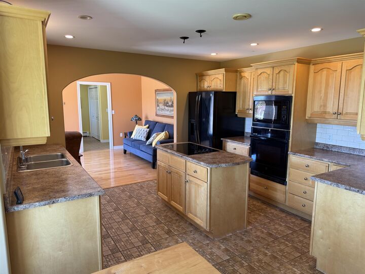 Property Photo:  498 Barbara Weit Road  PE C1N 4J8 