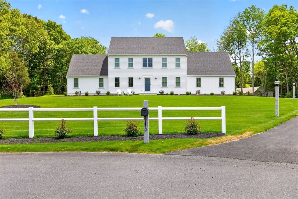Property Photo:  4 Gimme Circle  MA 02653 