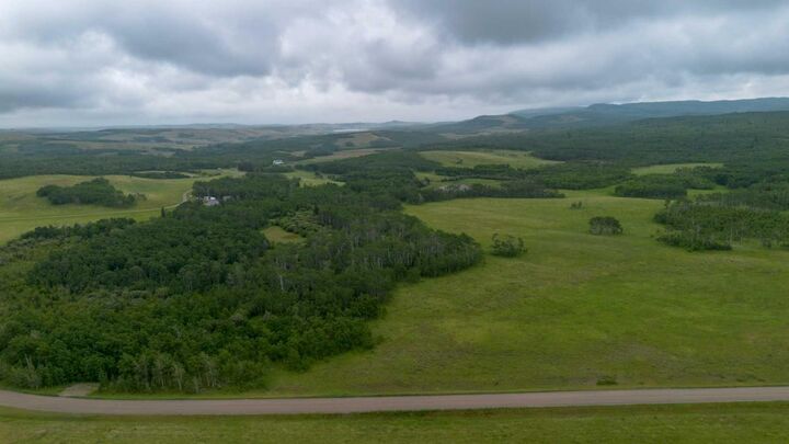 Property Photo:  272015A Twp Rd 12  AB T0K 0K0 