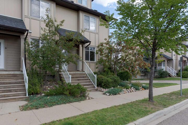 136 Fontaine Crescent 7 — photo 1