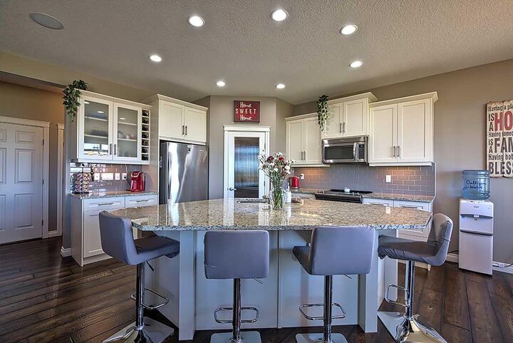Property Photo: 732 Hampton Hills Drive NE AB T1V 0E6