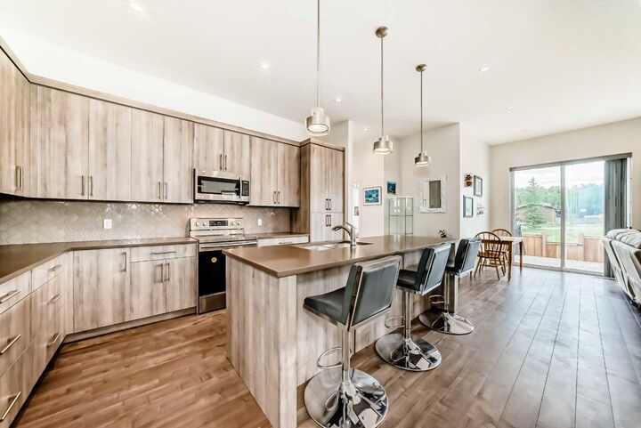 Property Photo:  409 Edward Avenue NW  AB T0L 2A0 