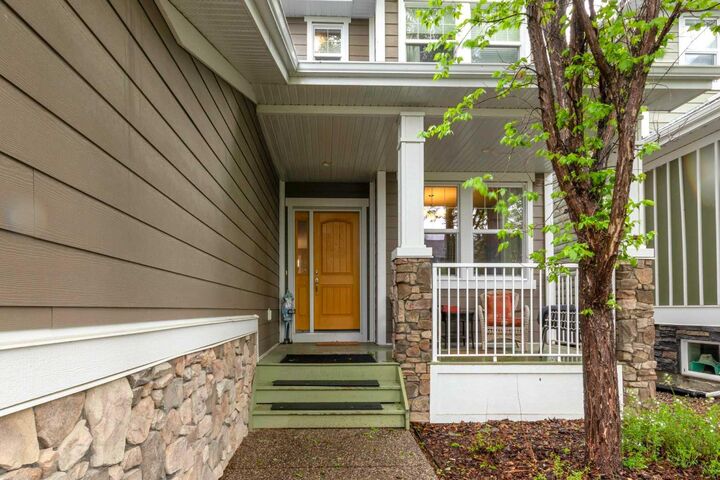 Property Photo: 172 Ridge View Close AB T4C 0P5