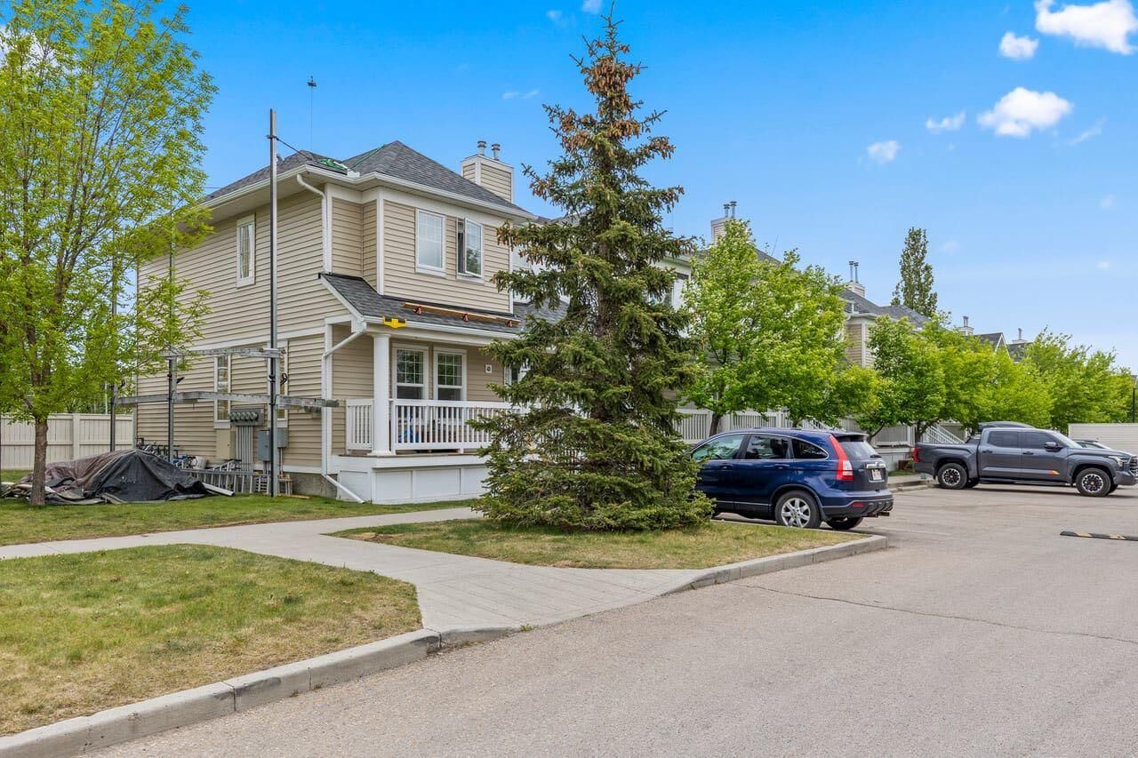 Photo de la propriété: 189 Country Village Manor NE AB T3K 0L6